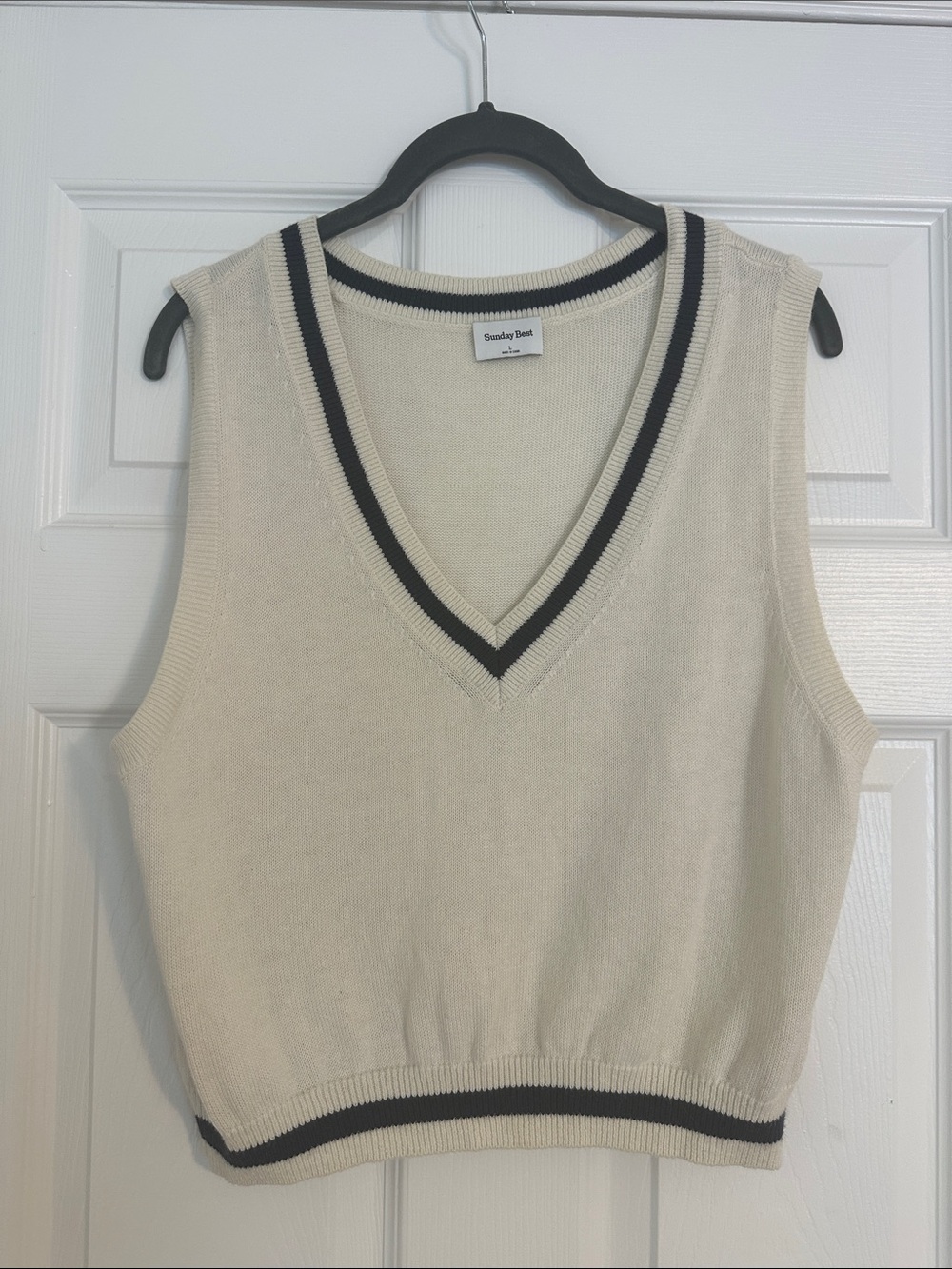 Sunday Best Cream Knit V-Neck Tank with Navy Trim